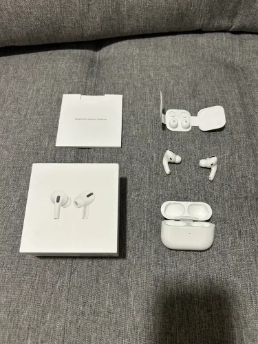 Apple AirPods Pro 1 geração - Leia