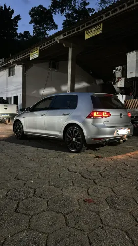 Volkswagen Golf Comfortline 1.4 TSI 140cv Aut. 2015