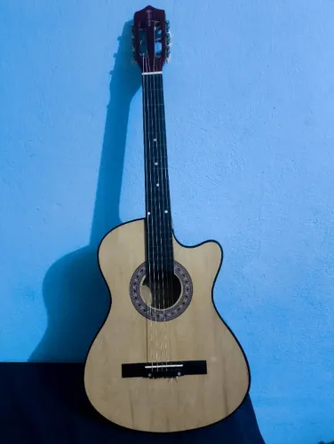 Violão em ótimo estado