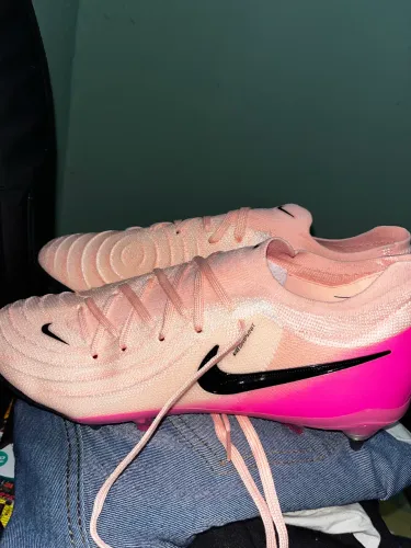 Chuteira Nike de pino