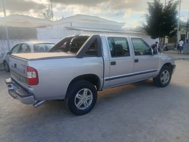 Chevrolet S10 Pick-up Exec. 2.8 4X4 CD TB Int.dies 2005