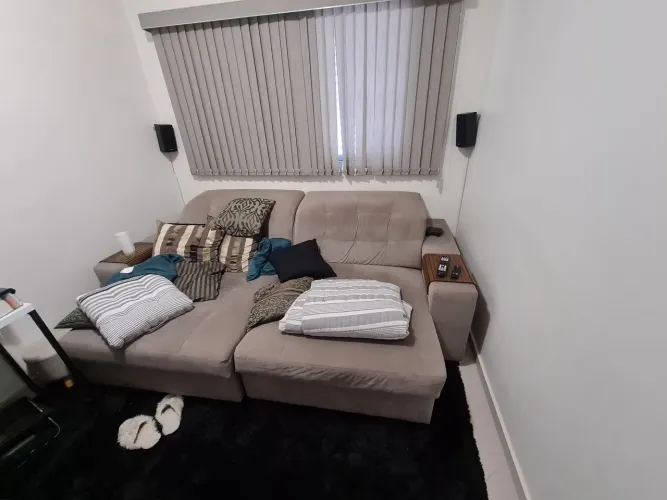 Oportunidade Sofá Retrátil 2 Lugares em Suede Cinza 2.50m de largura