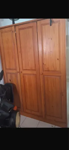 Guarda roupas de pinos! Leia o anúncio!!