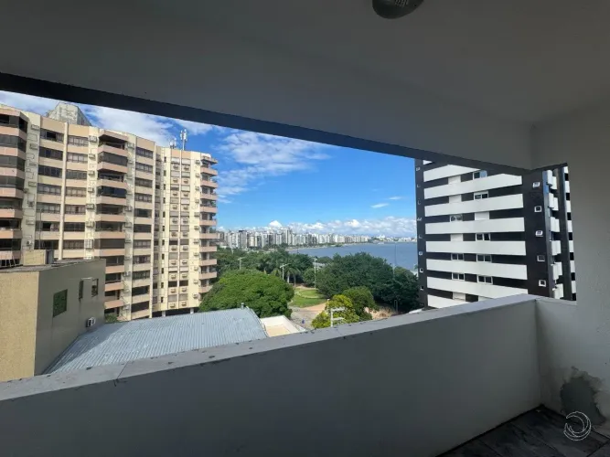 Apartamento de 4 dorms no bairro Agronômica