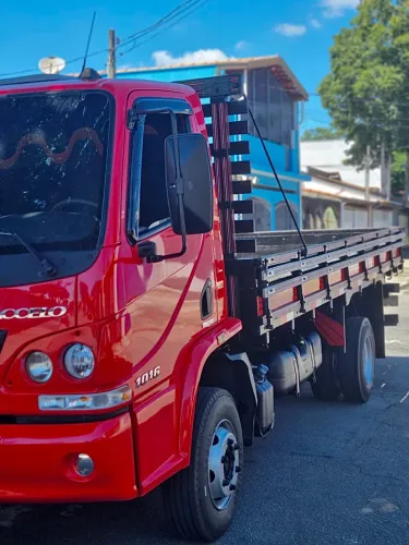 Mercedes-Benz Accelo 1016 ano 2014