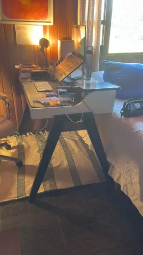 Escrivaninha Design Moderno com Gavetão Embutido e Cavalete Preto + Mousepad Gigante