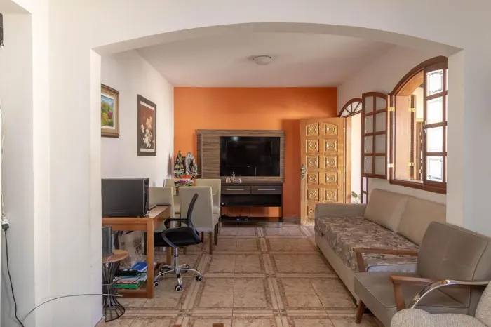Casa à Venda - Floramar, 3 Quartos, 120 m2