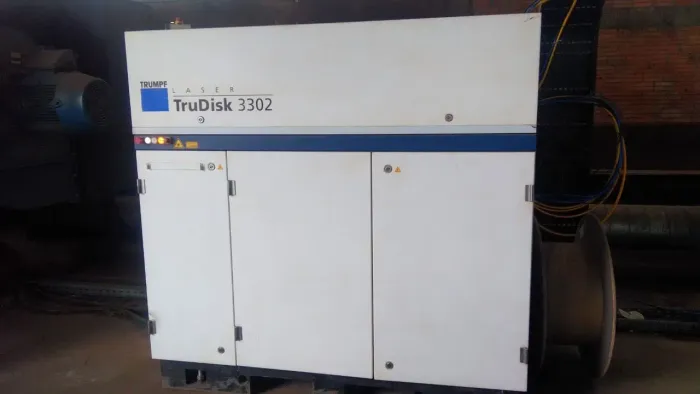 Máquina laser fibra 3300w mesa gigante de 6x4 mtos