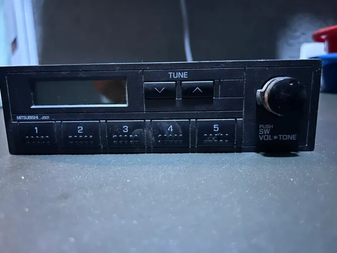 Rádio Mitsubishi Originar modelo J-501 J501