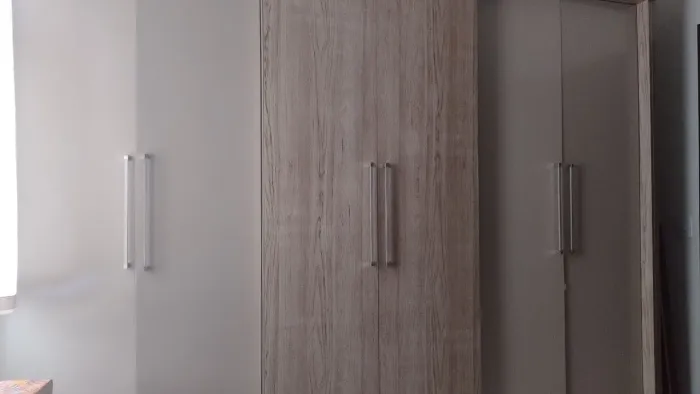 Guarda roupa 6 portas