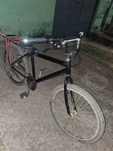 Bike montadinha quadro reto