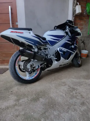 Vendo susuki srad 60.000 km quero 24,000,00