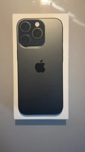 iPhone 16 PRO 256GB SEM DETALHES, COM CAIXA, CARREGADOR, SEMPRE USADO COM PELICULA E CASE 
