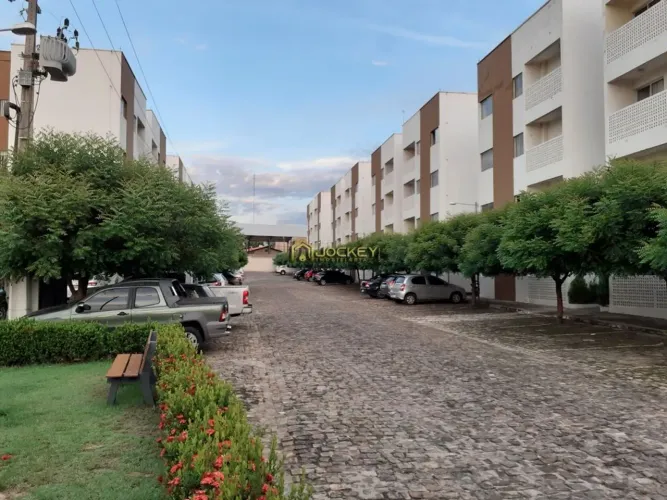 Apartamento à venda no Condomínio Residencial Colorado,Bairro Dirceu,Teresina-PI