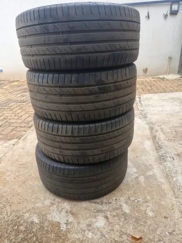 4 Pneus 285/40 R21 Kumho 70% Meia Vida BMW X5 X6 Cayenne Q7