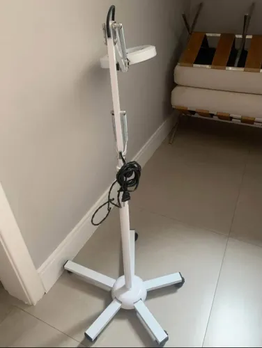 Vende-se lupa tripé 