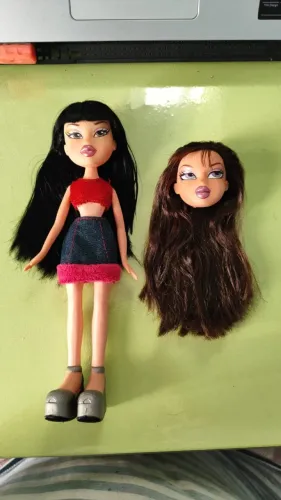 Sucatas BRATZ Jade (repro) + Dana (LEIA A DESCRIÇÃO ANTES DE COMPRAR!)