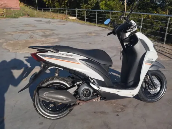 Yamaha Fluo 2022/23
