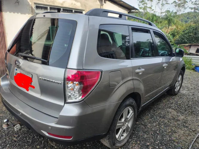 Subaru Forester 2.0/2.0 S 4X4 Aut. 2011