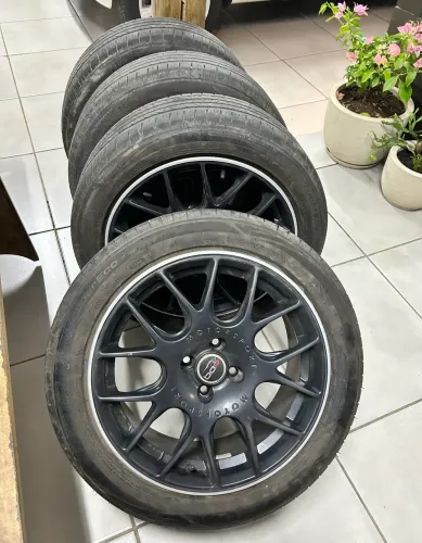 Rodas aro 17 4x100 + pneus 215/50