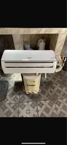 Ar-condicionado York 9000Btus