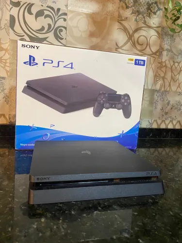 PlayStation 4 - 500GB