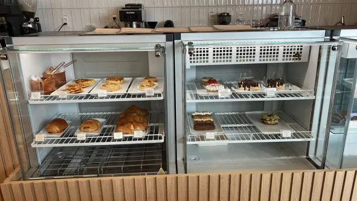 Vitrine fria para expor doces