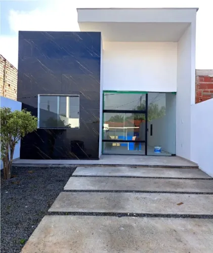 Casa a venda - No Sobradinho Próximo da Farmácia Brito e do Atacadão
