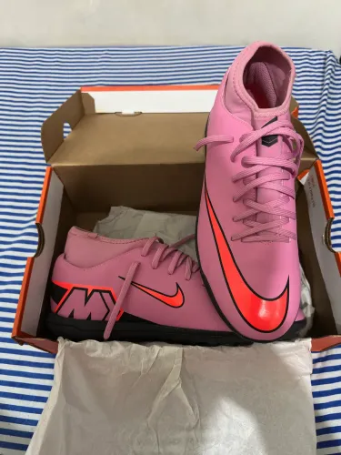 society nike botinha