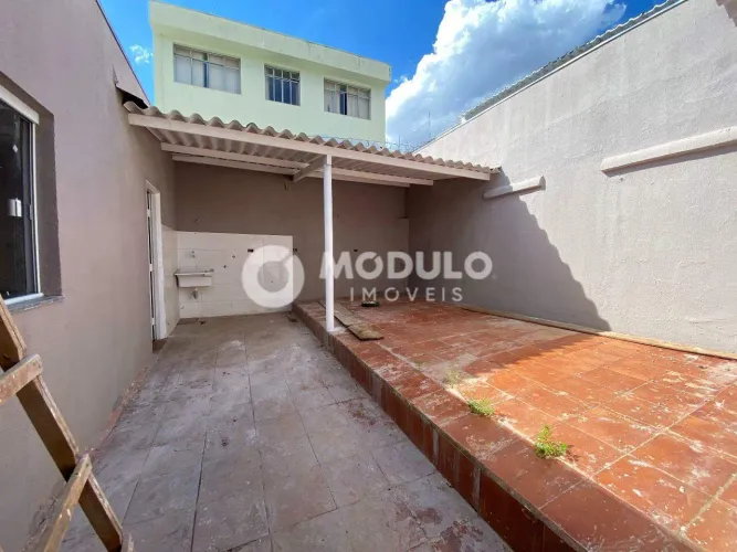 Casa residencial disponível para locação no bairro Lídice!