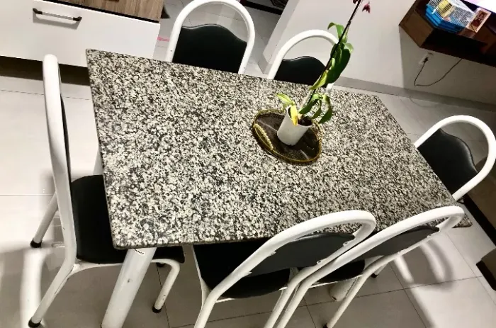 Mesa de jantar de  mármore 6 lugares