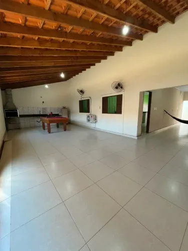 Casa CPA 4 com edícula