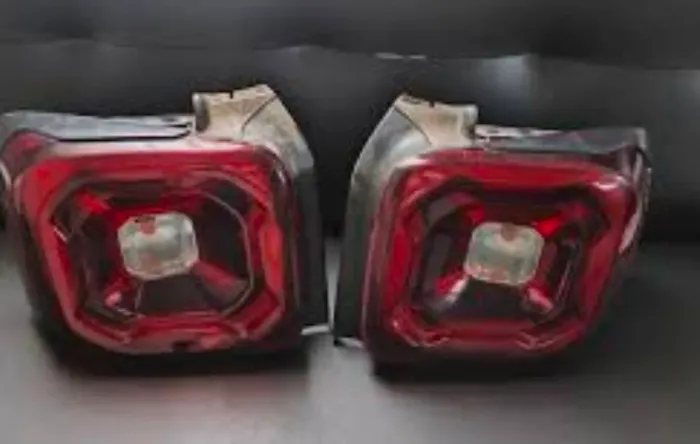 Par de lanterna Led renegade 2018 a 2022.