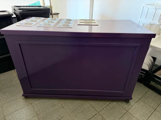 Vende balcão pra eventos de açaí 