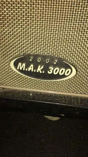 Caixa de guitarra meteoro 