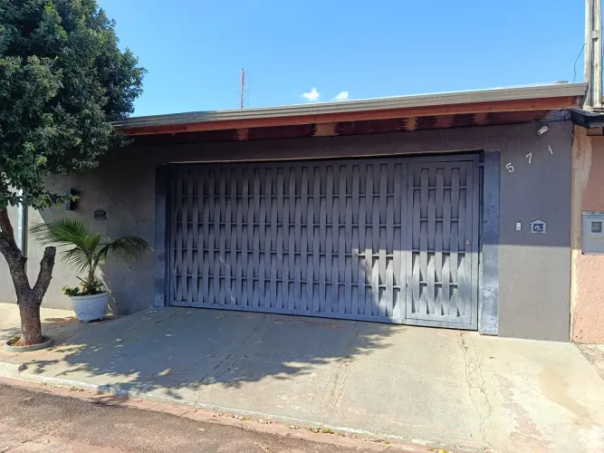 Vendo casa bem localizada Olímpia três minutos do Thermas do laranjais