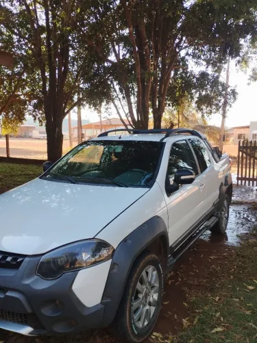 Fiat Strada Adventure1.8/ 1.8 Locker Flex CD 2014