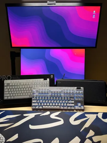 Teclado Logitech PRO X TKL Lightspeed