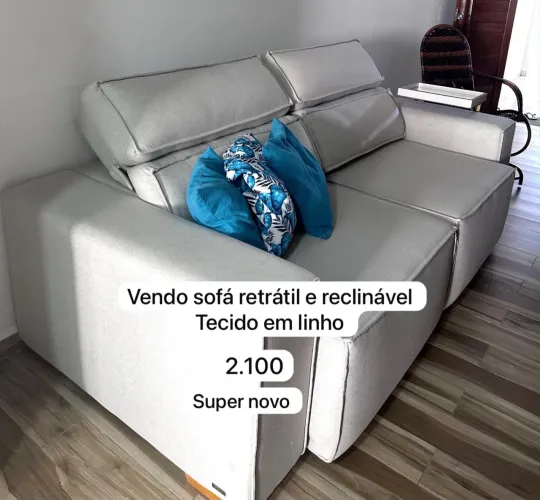 Sofá retrátil e reclinável