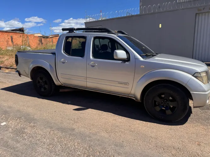 Nissan Frontier XE CD 4X2 2.5 TB Diesel 2012