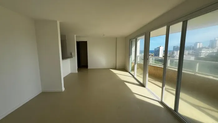 APARTAMENTO VISTA MAR 77m² 1 QUARTO 2 VARANDAS 1 VAGA INFRA VENDE ARMAÇÃO