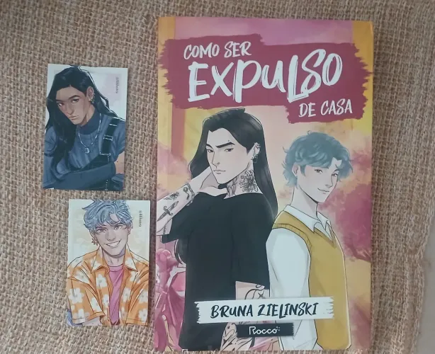 Como Ser Expulso de Casa + Brindes