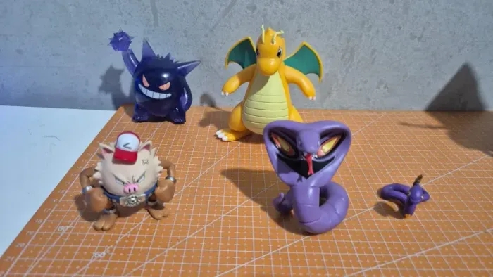 Bonecos Pokemon estatua