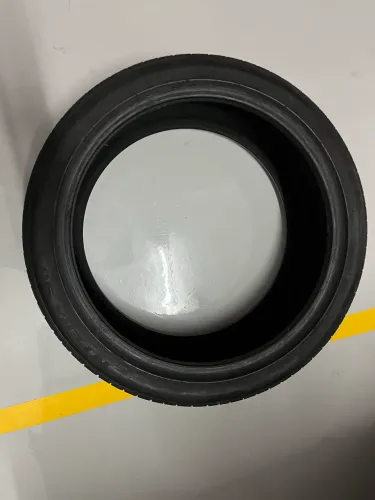 Pneu 225/40R18 Nexen NFera - roda muito ainda - pequena vulcanização