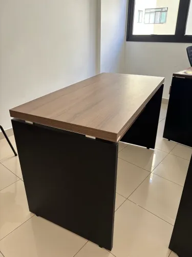 Mesa de escritório 1,20x0,60 novinha!