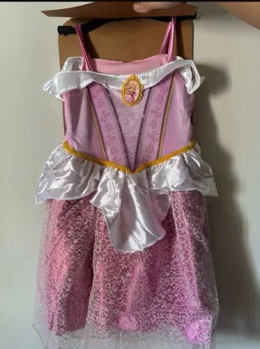 Fantasia aurora 4/5 anos NOVA