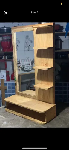 Espelho de banheiro com madeira