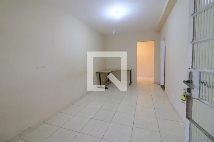 Casa à Venda - Vila Yara, 3 Quartos, 131 m2