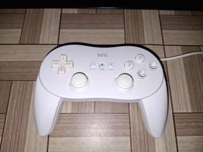 Controle Clássico Original Nintendo Wii (Classic Controller RVL-005)