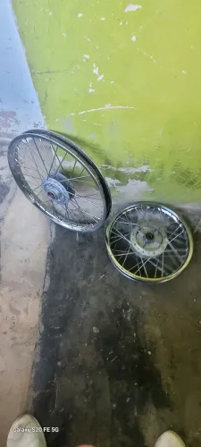 Rodas pra biz e pop seminovas muito boas.motivo da venda está sem uso
